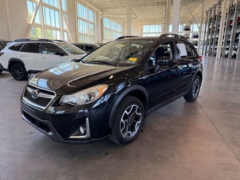 Used 2017 Subaru Crosstrek 2.0i Premium AWD/4WD image 7
