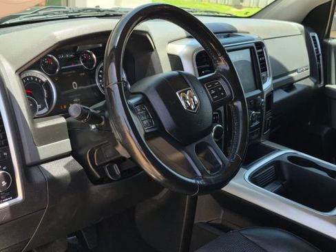 Used 2018 RAM 1500 SLT RWD image 7