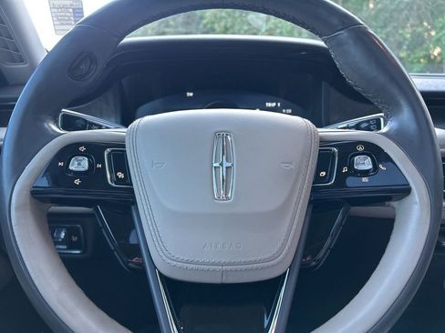 Used 2023 Lincoln Aviator Reserve w/ Equipment Group 201A image 23