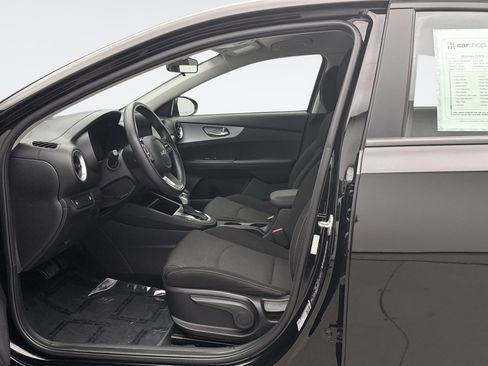 Used 2023 Kia Forte LXS image 11