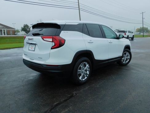 Used 2022 GMC Terrain SLE image 7