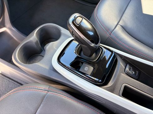 Used 2021 Chevrolet Bolt Premier w/ Infotainment Package image 17