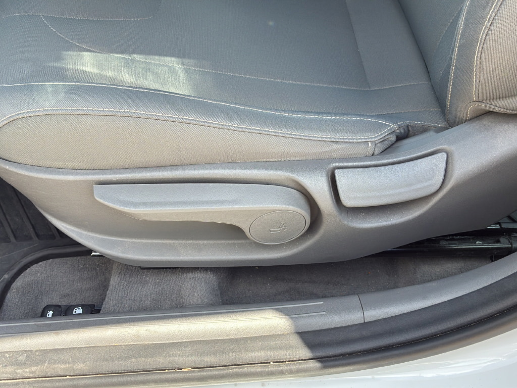 Used 2023 Hyundai Elantra SEL w/ Convenience Package FWD image 11