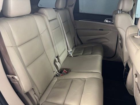 Used 2018 Jeep Grand Cherokee Limited image 12