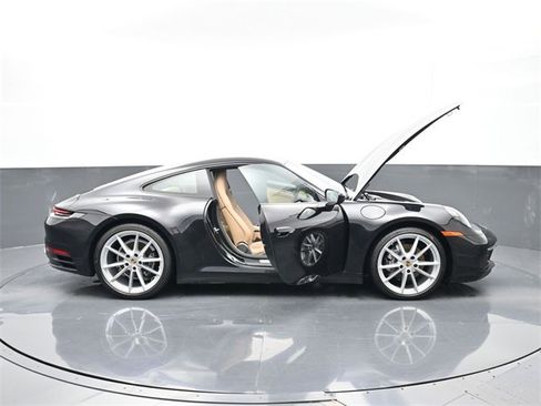Used 2020 Porsche 911 Carrera image 32