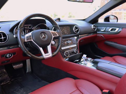 Used 2013 Mercedes-Benz SL 550 image 10