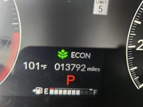 Certified 2025 Honda HR-V LX image 21
