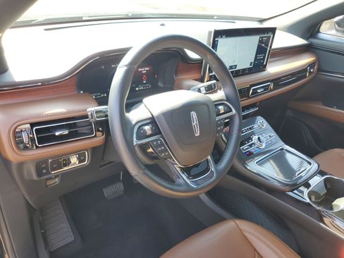 Certified 2023 Lincoln Nautilus Reserve w/ Monochromatic Package image 13