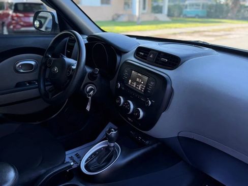 Used 2017 Kia Soul image 14