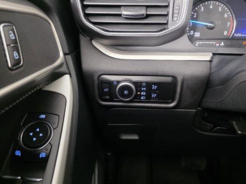 Used 2024 Ford Explorer XLT w/ Equipment Group 202A image 47