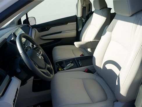 Certified 2025 Honda Odyssey EX-L image 18