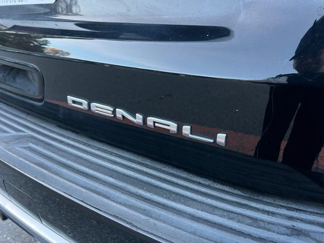 Used 2021 GMC Yukon Denali w/ Denali Premium Package AWD/4WD image 42