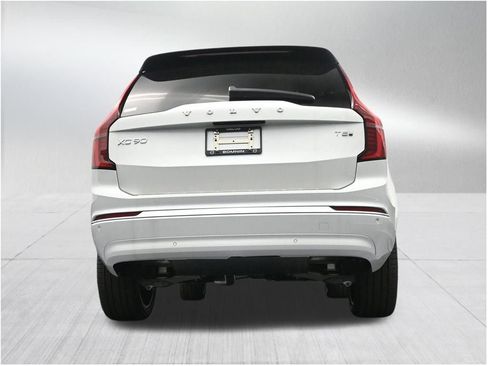 New 2026 Volvo XC90 T8 Ultra w/ Protection Package Premier AWD/4WD image 24
