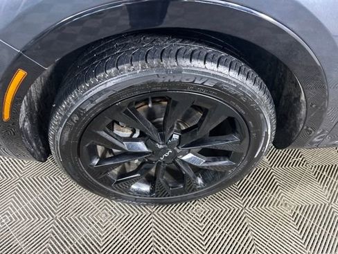 Used 2023 Kia Sorento SX image 10