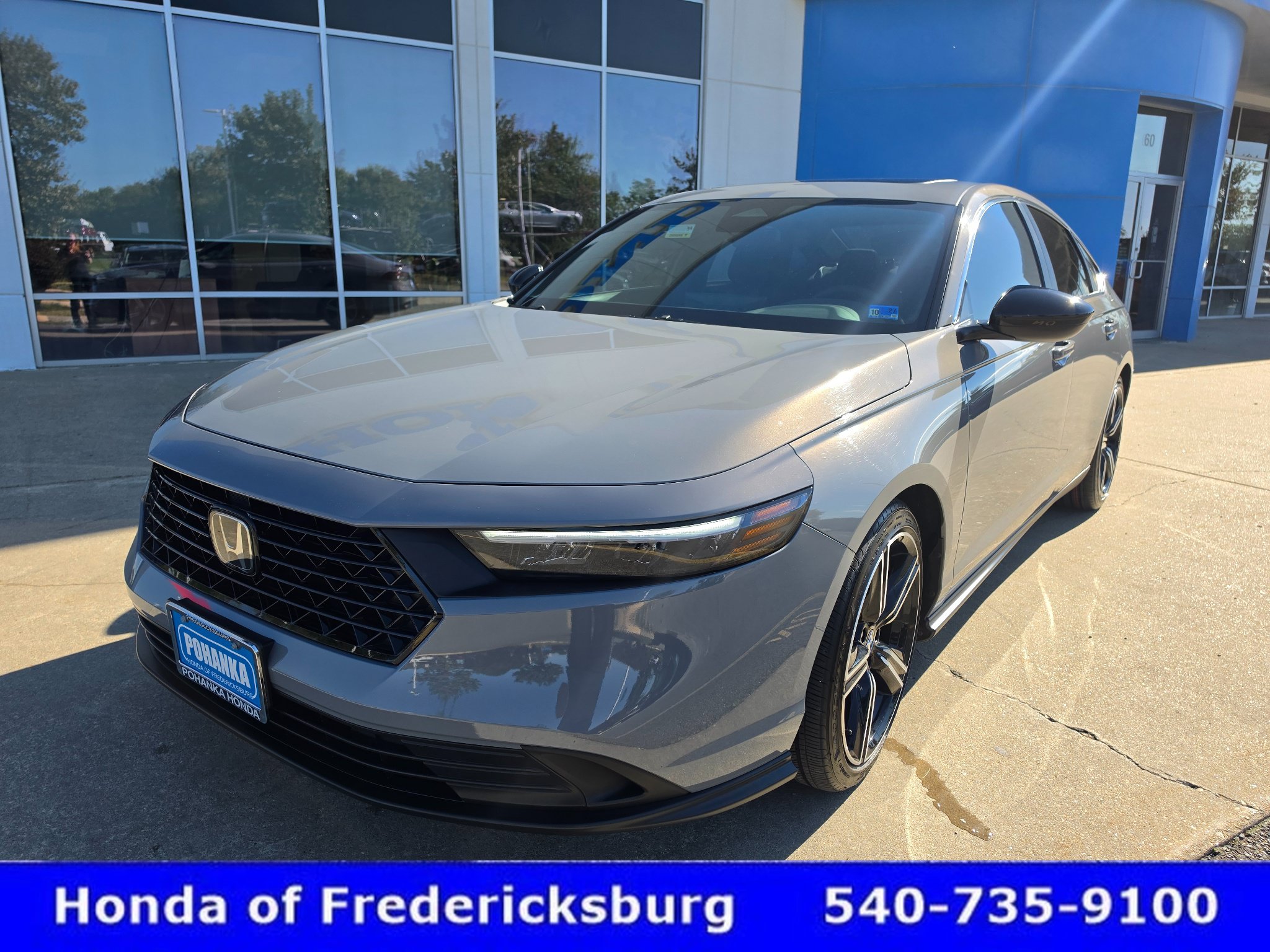 Used 2025 Honda Accord Sport image 3