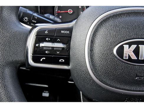 Used 2021 Kia Sorento LX image 18