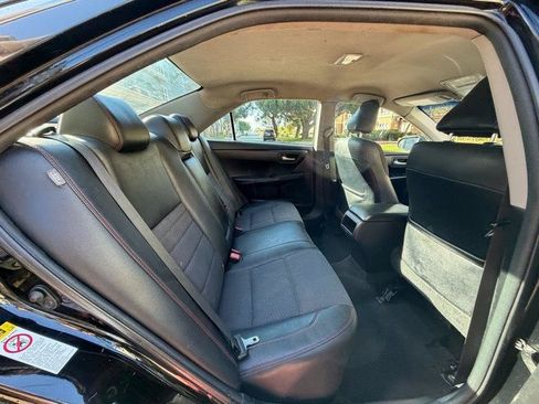 Used 2017 Toyota Camry SE FWD image 31