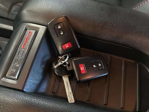 Used 2021 Toyota Tundra TRD Pro AWD/4WD image 32