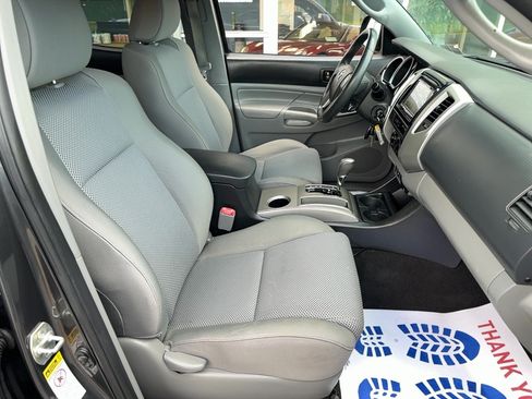 Used 2012 Toyota Tacoma 4x4 Double Cab w/ TRD Off-Road Pkg image 19