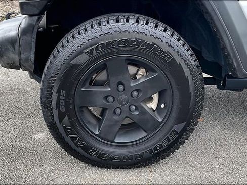 Used 2021 Jeep Wrangler Unlimited Islander image 28