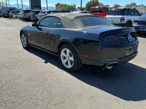 Used 2013 Ford Mustang GT RWD image 6