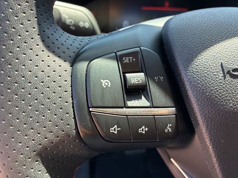 Certified 2025 Ford Escape ST-Line AWD/4WD image 23