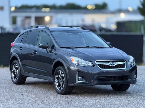 Used 2016 Subaru Crosstrek 2.0i Limited AWD/4WD image 1