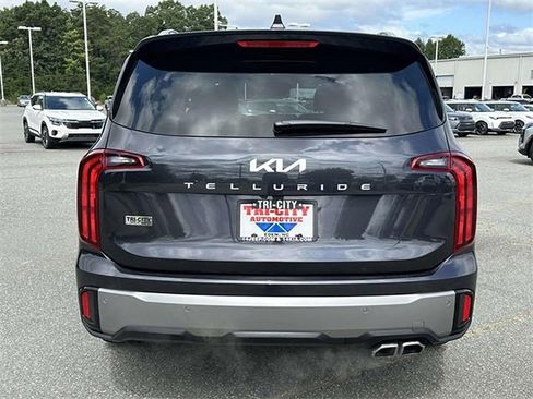 Used 2025 Kia Telluride S FWD image 6