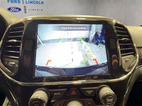 Used 2022 Jeep Grand Cherokee Limited image 17