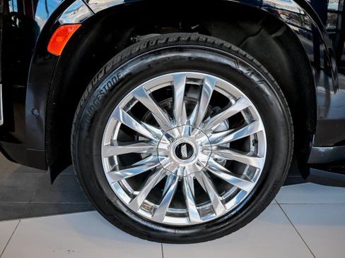 Used 2023 Cadillac Escalade ESV Premium Luxury AWD/4WD image 49