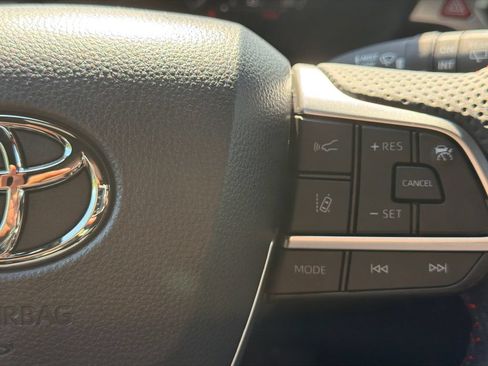 New 2026 Toyota Sienna XSE FWD image 31