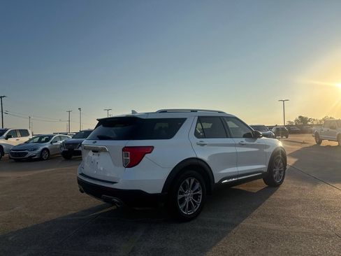 Used 2022 Ford Explorer Limited w/ Equipment Group 301A RWD image 18