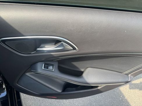 Used 2018 Mercedes-Benz CLA 250 image 32