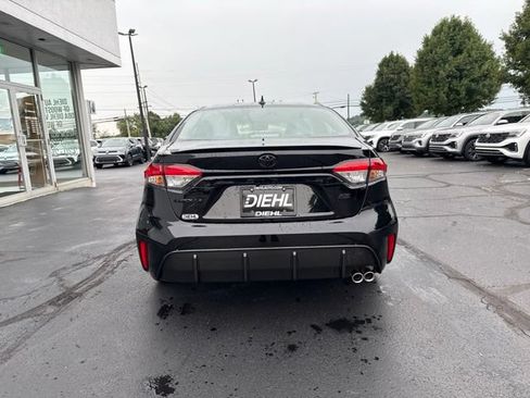 Used 2026 Toyota Corolla SE FWD image 6