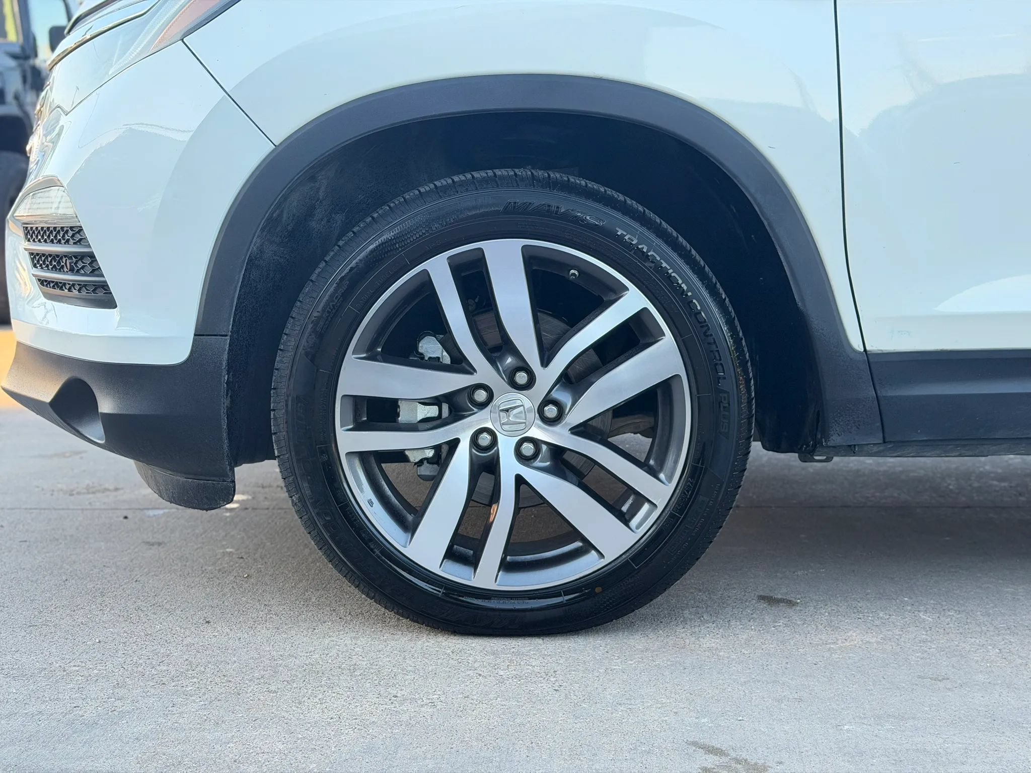 Used 2016 Honda Pilot Elite image 16