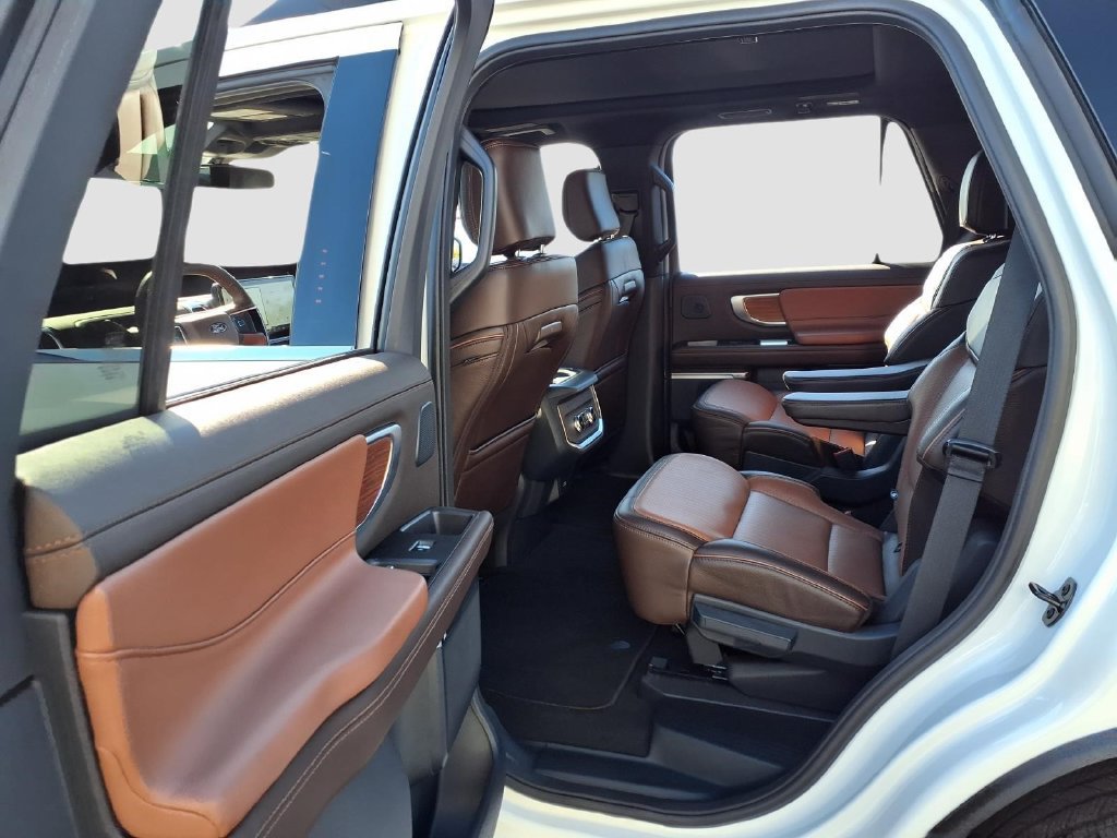 Used 2025 Ford Expedition King Ranch AWD/4WD image 30