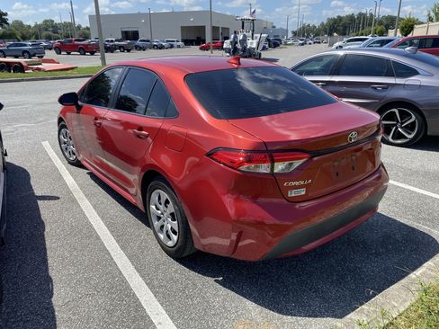 Used 2021 Toyota Corolla LE FWD image 20