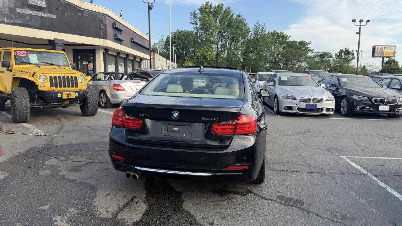 Used 2013 BMW 328i xDrive Sedan AWD/4WD image 8