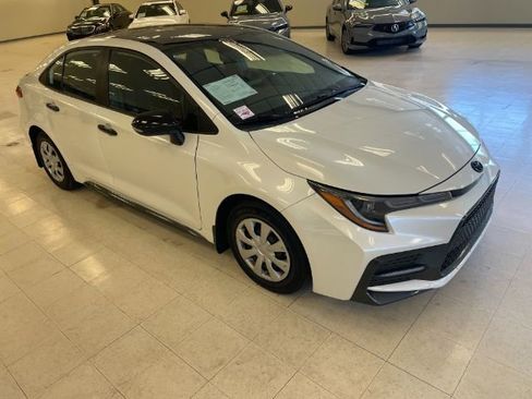 Used 2021 Toyota Corolla SE w/ SE Premium Package FWD image 1
