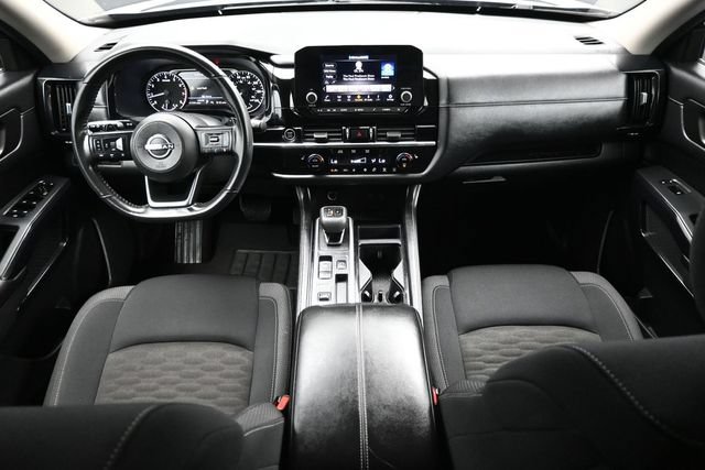 Used 2024 Nissan Pathfinder SV FWD image 14