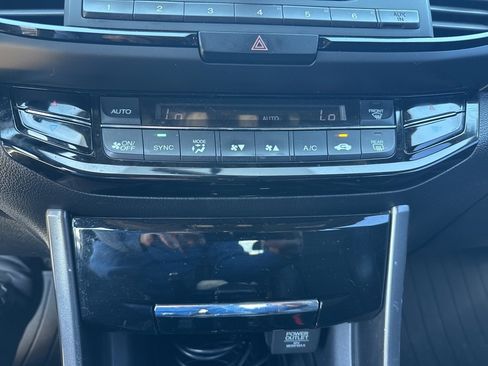 Used 2016 Honda Accord Sport image 22