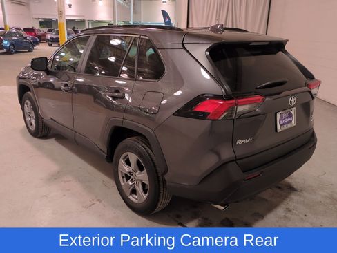 Used 2023 Toyota RAV4 XLE AWD/4WD image 5