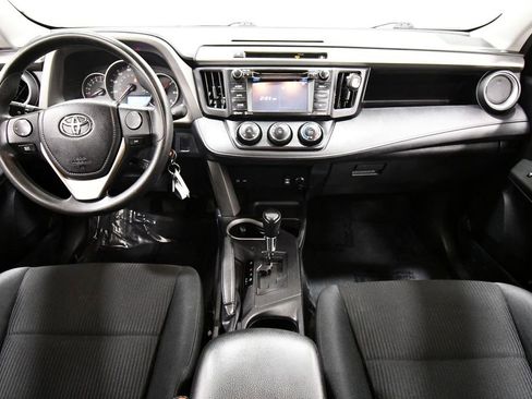 Used 2016 Toyota RAV4 LE image 3