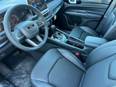 New 2026 Jeep Compass Latitude AWD/4WD image 10