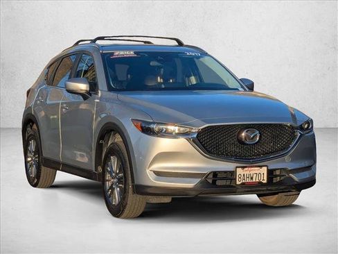 Used 2017 MAZDA CX-5 Touring image 3