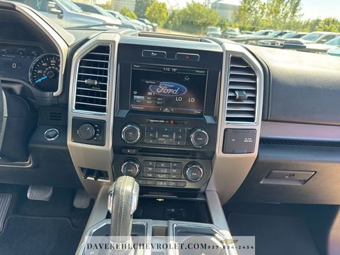 Used 2015 Ford F150 Lariat image 17