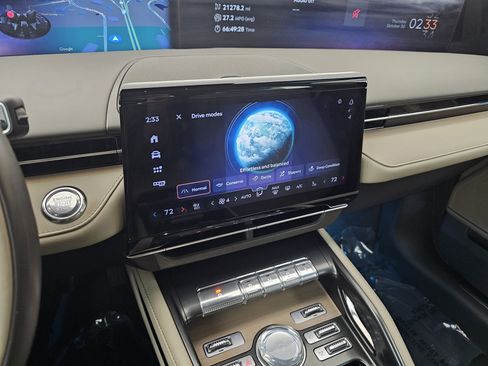 Used 2024 Lincoln Nautilus Reserve image 33