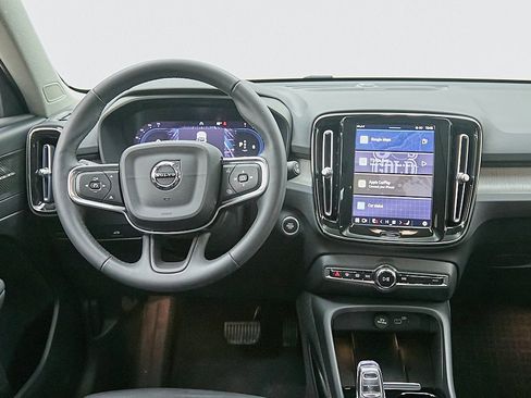 Used 2023 Volvo XC40 B5 Plus w/ Driver Assist Package image 25