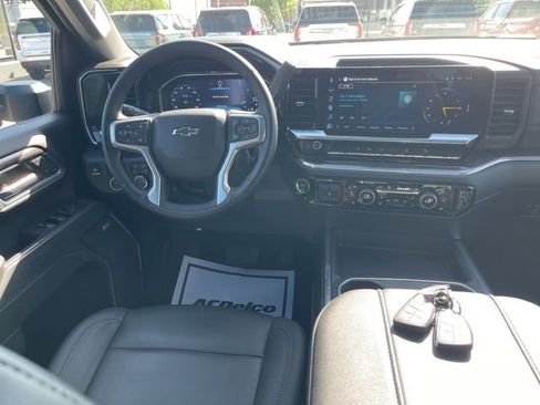 Used 2025 Chevrolet Silverado 2500 LTZ w/ LTZ Plus Package AWD/4WD image 23