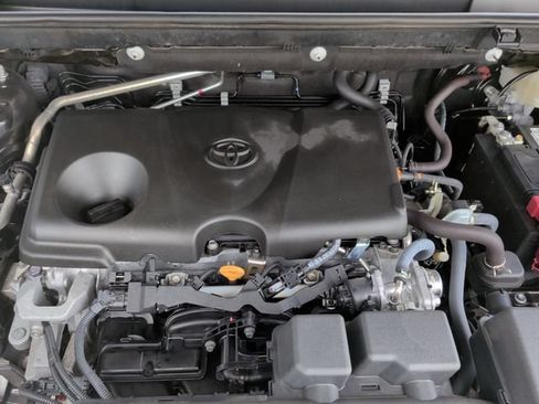 Used 2023 Toyota RAV4 LE FWD image 33